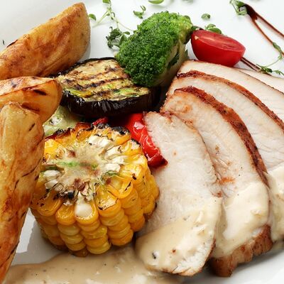 Грудка индейки в Максимилианс по цене 730 ₽