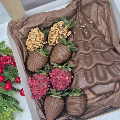 Клубника в шоколаде Дубайская елочка в Strawberry Мастерская клубники в шоколаде по цене 4500 ₽
