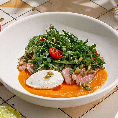 Салат с утиной грудкой и муссом из тыквы в ЛарисуВаннуХочу по цене 660