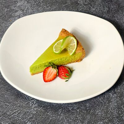 Лаймовый пирог в Roku PIZZA & SUSHI по цене 390 ₽