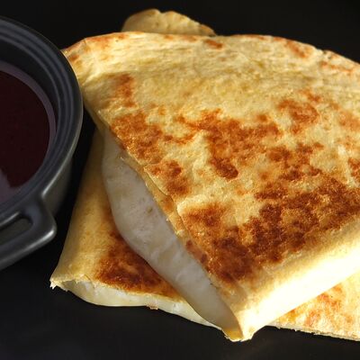 Кесадилья сырная в Смоки-паб Станция по цене 580 ₽