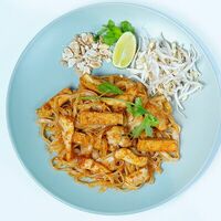 Падтай с курицей в Thaifood bubble tea