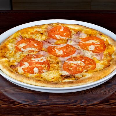 Пицца с беконом и томатами в СУШИ & PIZZA MIX по цене 409 ₽