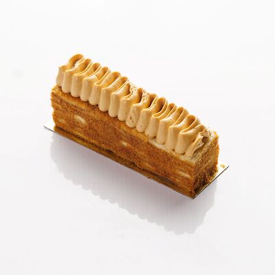 Медовик с карамелью в Омлет станция по цене 360 ₽