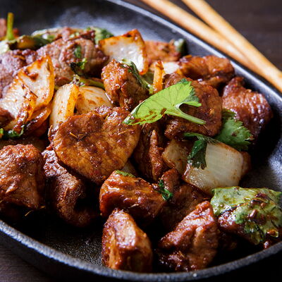 Баранина, жареная с луком - шалот в Чайна Тун по цене 400