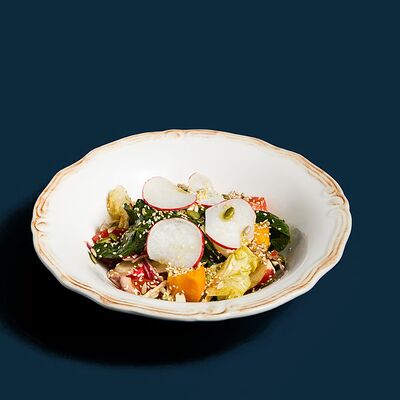 Салат с ореховым соусом в Дареджани по цене 3200 ₸