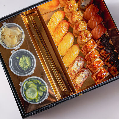 Сет Роллы и суши в Narnia по цене 6990 ₽