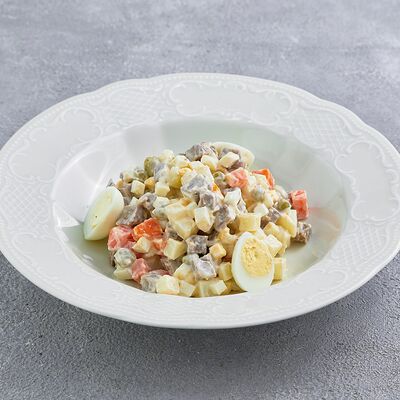 Салат Оливье с телятиной в Царь по цене 590 ₽