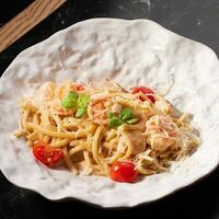 Паста с креветками и кальмаромв Anooka