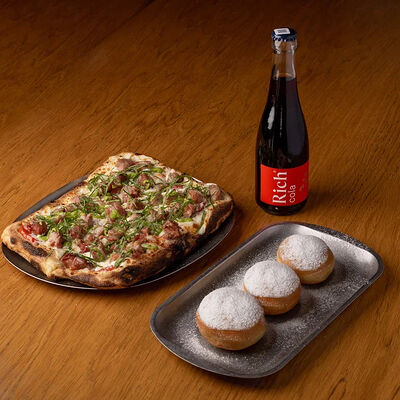 Комбо Пицца с ребрами поросенка в 321 Club by Novikov по цене 890 ₽