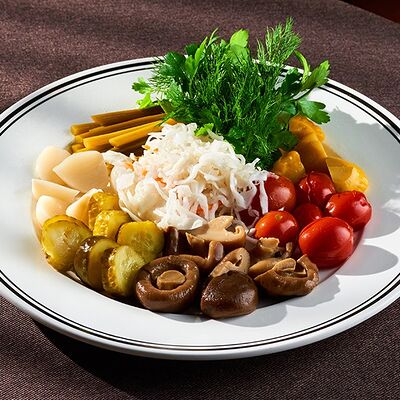 Ассорти солений в База по цене 1350 ₽