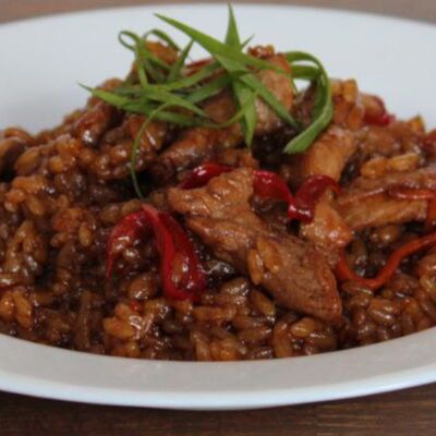 Рис со свининойв соусе Терияки в Мате по цене 540 ₽