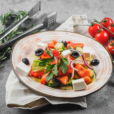 Салат Греческий в Maki Family по цене 239