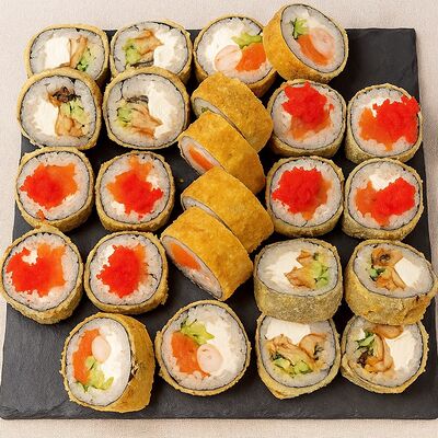 Сет Хот в Food74 Court Суши Пицца по цене 1975 ₽