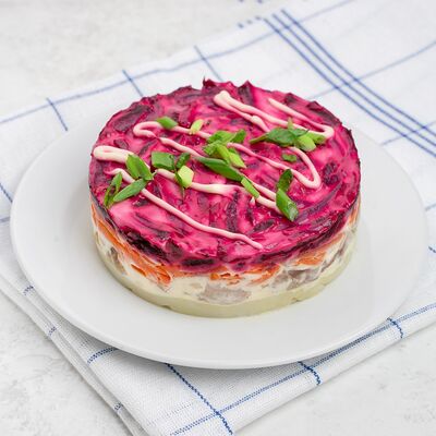 Салат Селедка под шубой в Бублик по цене 199 ₽