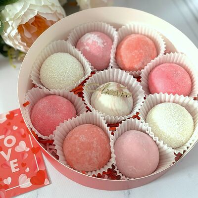 Моти люблю в Кондитерская Конфетка Питер по цене 1963 ₽