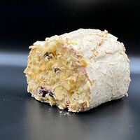 Меренговый рулет с красной смородиной в Пекарня 365