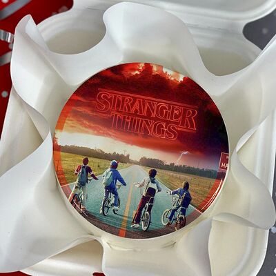 Бенто-торт Stranger Things в Tort4u по цене 1590 ₽