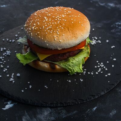 Бургер Дальнойбойщик в География по цене 650 ₽