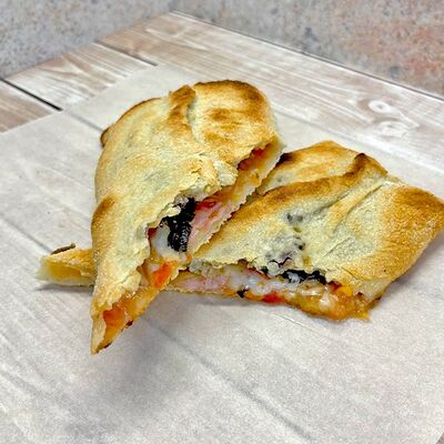 Стромболи Грибоедов в ПиЦЦунда Море начинки по цене 410 ₽