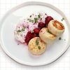 Сырники с битой клубникой и домашними взбитыми сливками в Пешеход по цене 650
