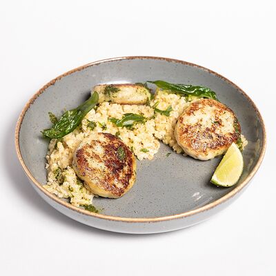 Щучьи котлеты с ризотто из булгура в Kitchen по цене 520