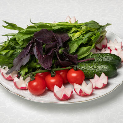 Свежая зелень в Карина по цене 300