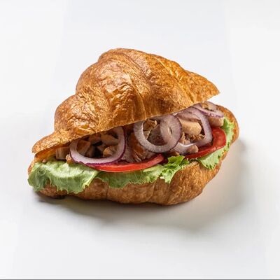 Круассан с курицей в Миндаль по цене 468 ₽