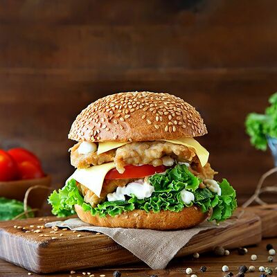 Мега бургер в Mm burger по цене 475 ₽