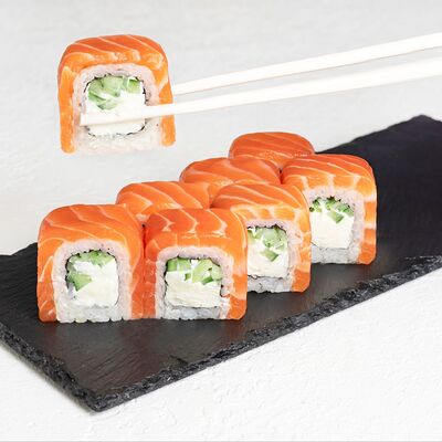 Филадельфия 3 грани с огурцом в Суши Boom по цене 1249 ₽