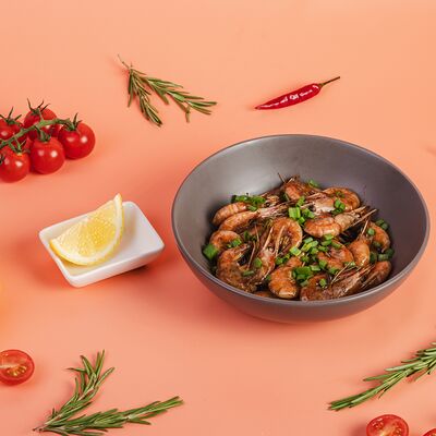 Креветки жареные к пиву в Rooooolls по цене 950 ₽