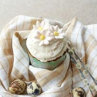 Кулич с ромашками маленький в Моне