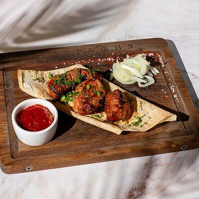 Cвинoй шашлык в География по цене 740 ₽