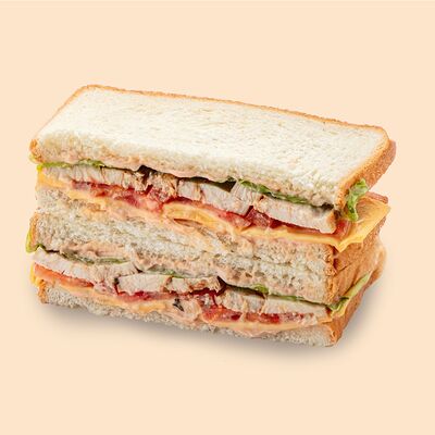 Сэндвич с курицей в Кондитерская ЛЮБО по цене 330 ₽