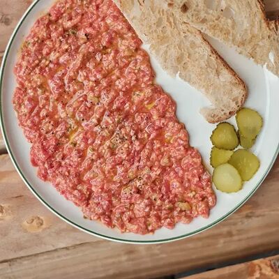 Тартар из говядины, пармезан в Dacha restaurant по цене 870 ₽