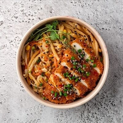 Удон с курицей в сладком Чили в Паназиатская кухня Джеки Чо по цене 690 ₽