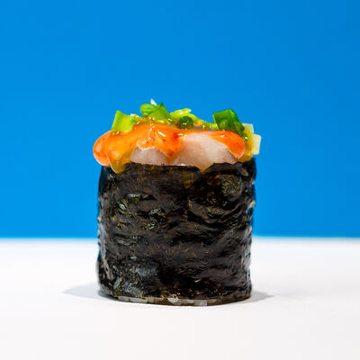 Гункан с гребешком ям-ям в Русалочка любит суши по цене 220 ₽