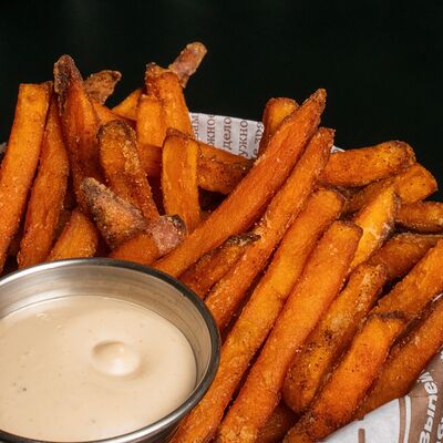 Батат фри в Биржевик по цене 550 ₽