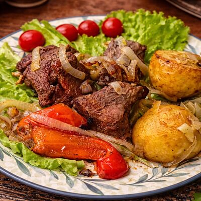 Казан-кебаб с говядиной в Тминъ по цене 820 ₽