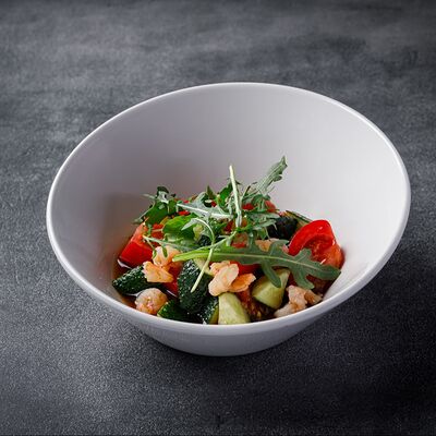 Салат с креветками и томатамив Zest Coffee & Wine по цене 750 ₽