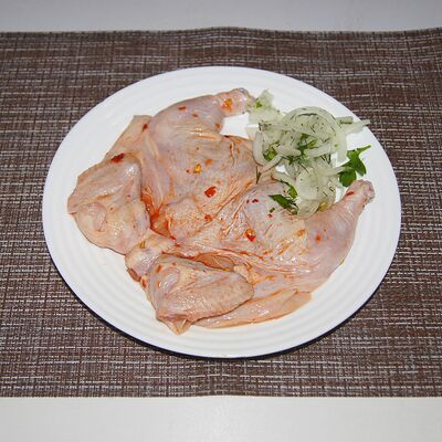 Маринованный цыпленок Тапака в Шашлыки & Пироги по цене 400 ₽