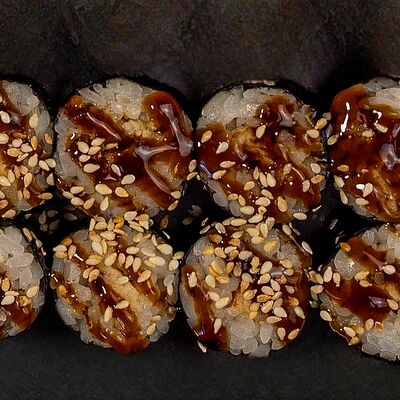 Маки с угрём в Косой переулок по цене 429 ₽