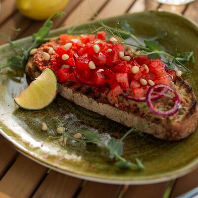 Сэндвич с гуакамоле в Bun по цене 440 ₽