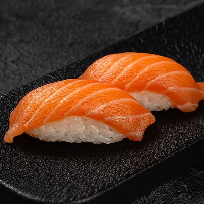 Суши Лосось 2 шт. в Harumi по цене 449 ₽