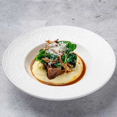 Говяжий язык с картофельным пюре в Osteria Mario по цене 910 ₽