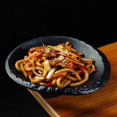 Удон с курицей в Buba Sushi по цене 870 ₽