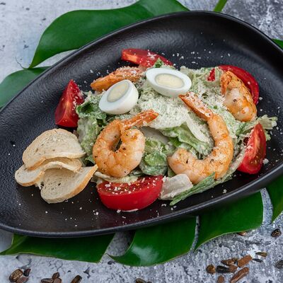 Салат Цезарь с креветкой в Мушу по цене 435