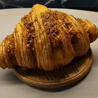 Круассан со сгущенкой в Coffee Pit