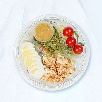 Салат с курицей и яйцом в Магбургер & Братья Караваевы по цене 385 ₽