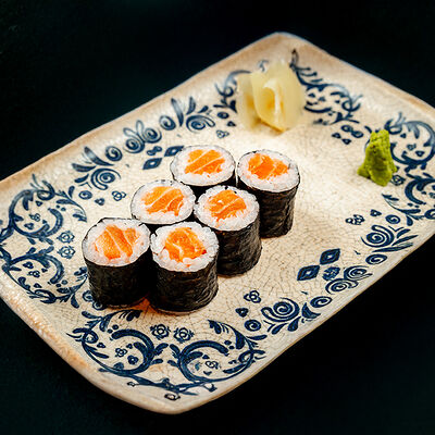 Маки Лосось в Mr. Lee по цене 1100 ₽